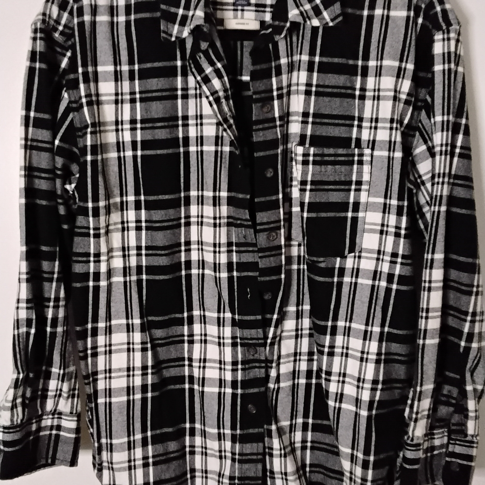 Universal Thread Women's Oversized FitBlack and White Checkered Flannel